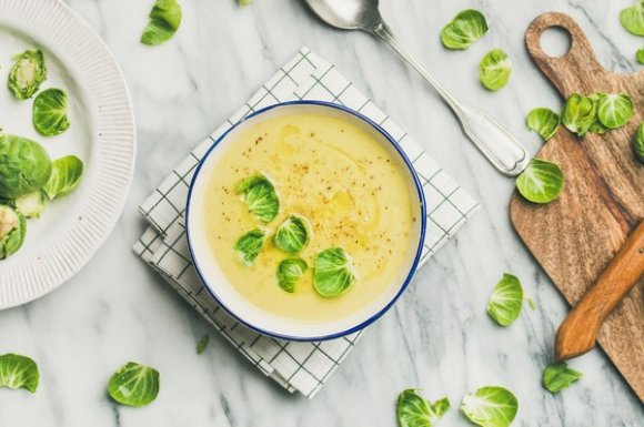 Soupe au choux et bacon