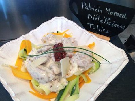 Tagliatelles de légumes et poulet sauce crème et moutarde à l’ancienne