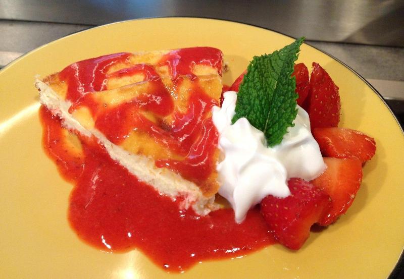 Tarte coco ricotta et coulis de fraise