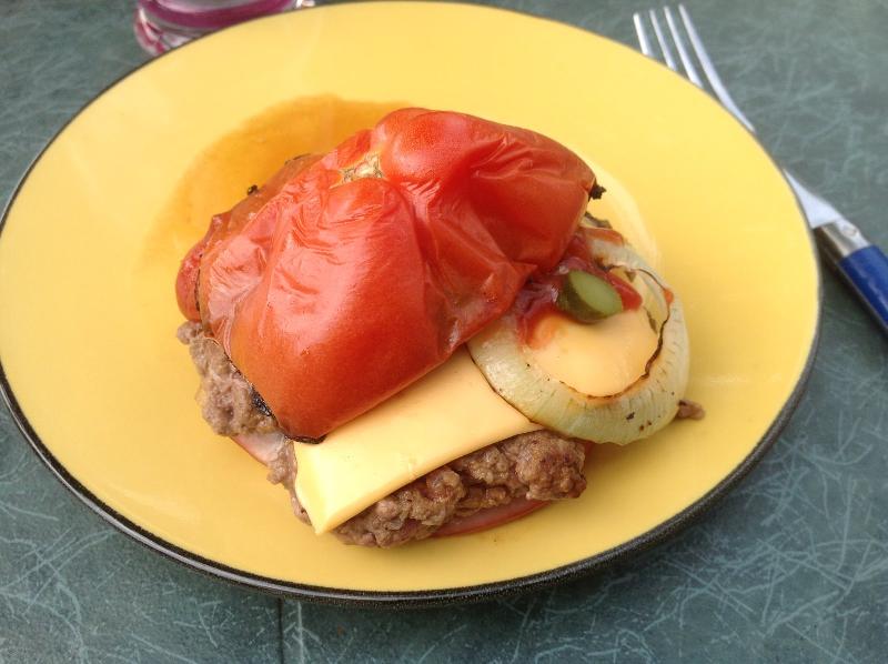 Tomates et boeuf façon hamburger