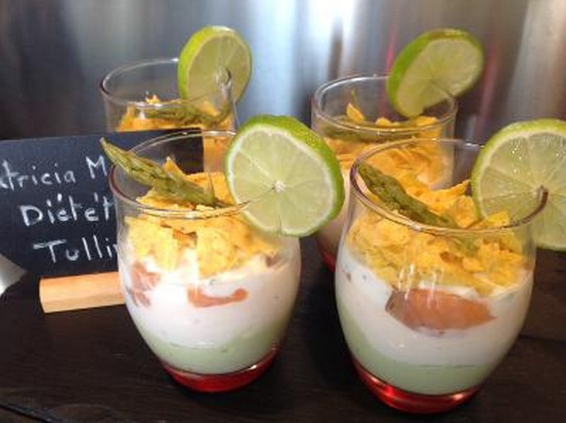 Verrine duo de crème d’asperge et truite fumée